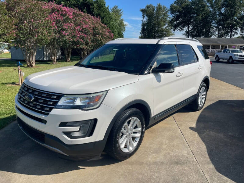 2017 Ford Explorer for sale at Getsinger's Used Cars in Anderson SC