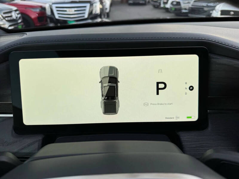 2023 Rivian R1T Adventure