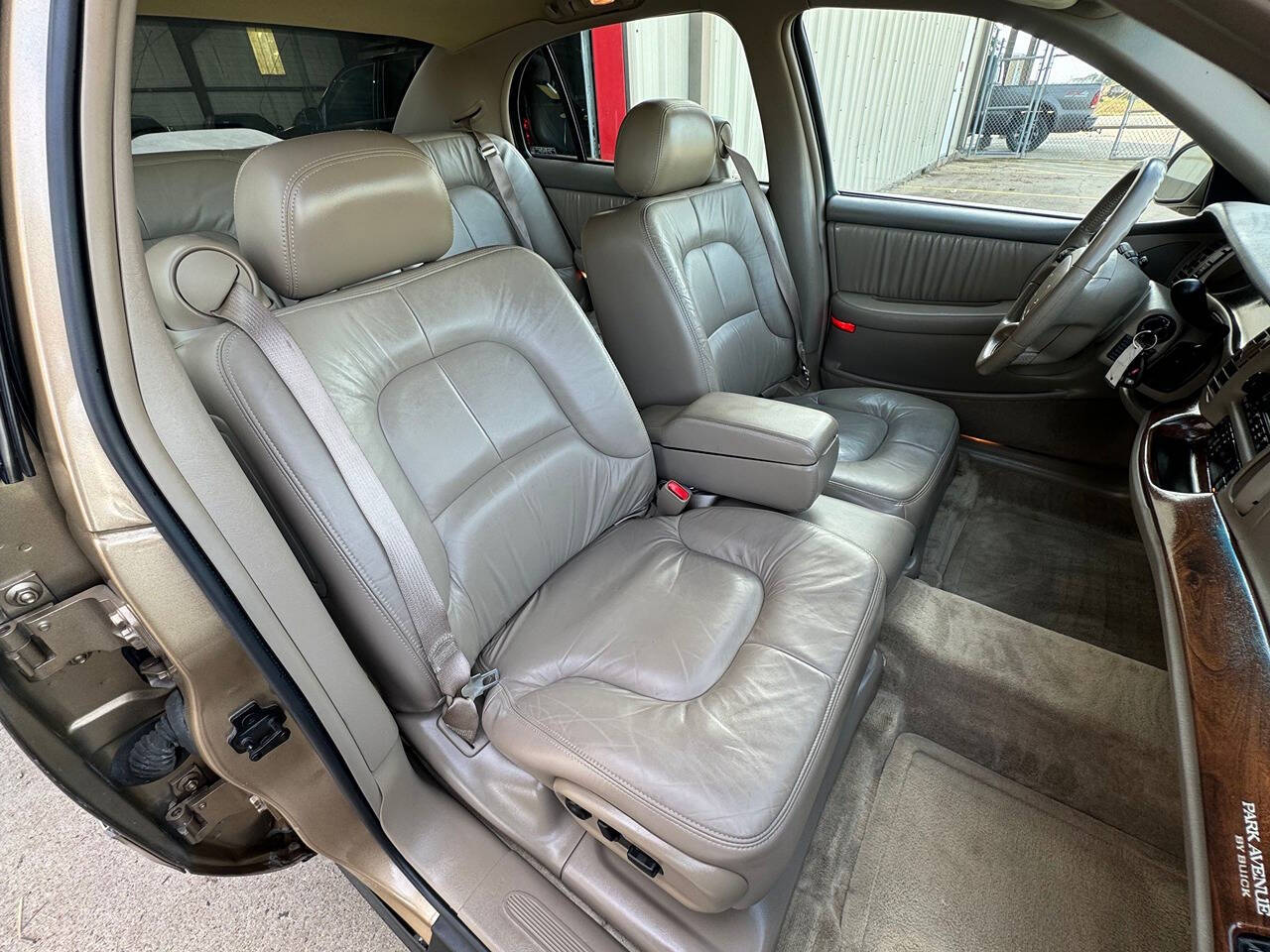 2000 Buick Park Avenue for sale at Carnival Car Company in Victoria, TX