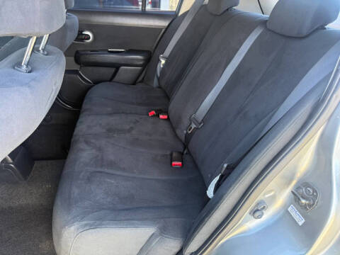 2009 Nissan Versa 1.8 S