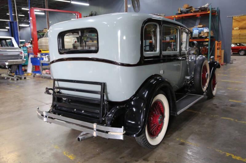 1929 Packard 8 LIMOUSINE