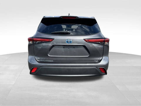 2022 Toyota Highlander Hybrid XLE