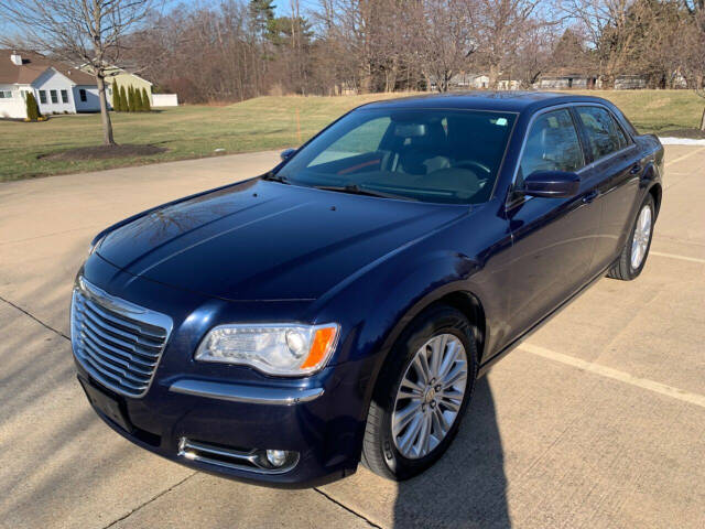 2014 Chrysler 300 Base