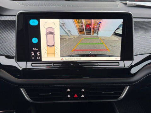 2026 Volkswagen Atlas Cross Sport SEL R-Line Black 4Motion