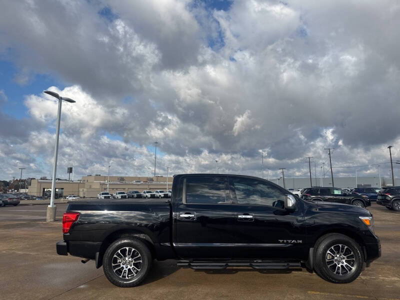 2021 Nissan Titan SV