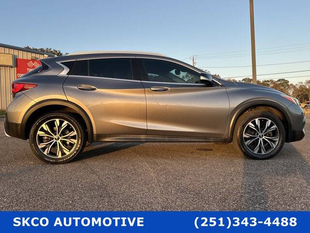 2017 Infiniti QX30 Luxury