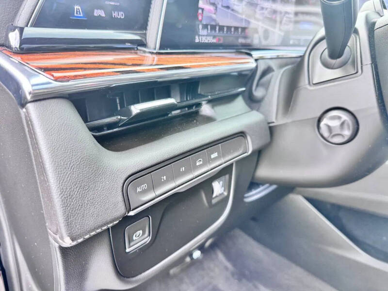 2023 Cadillac Escalade ESV Premium Luxury