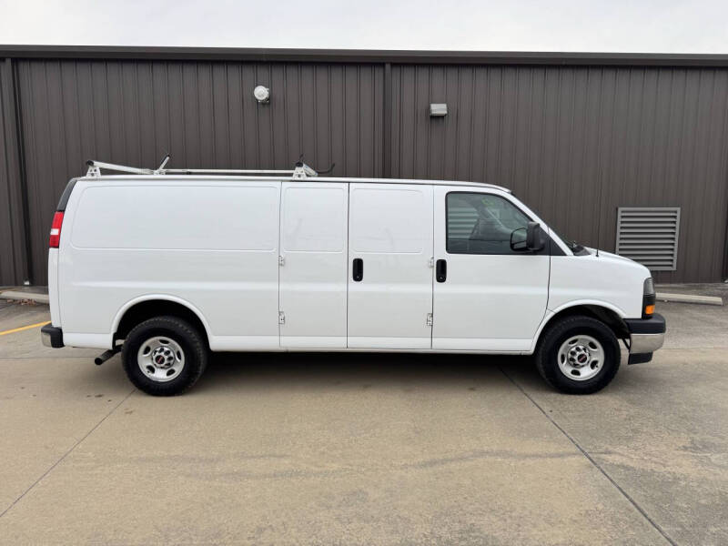 2023 GMC Savana 2500