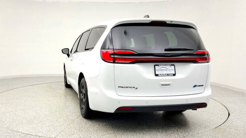2024 Chrysler Pacifica Plug-In Hybrid