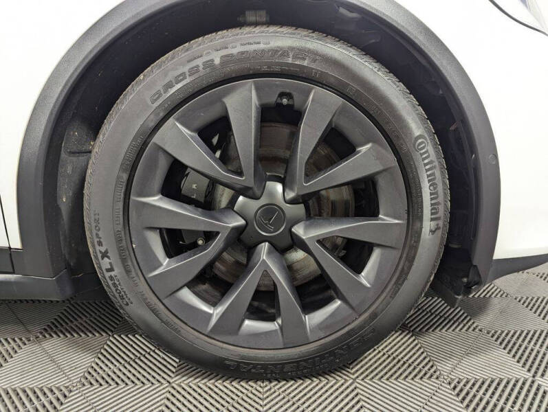 2023 Tesla Model X Standard Range