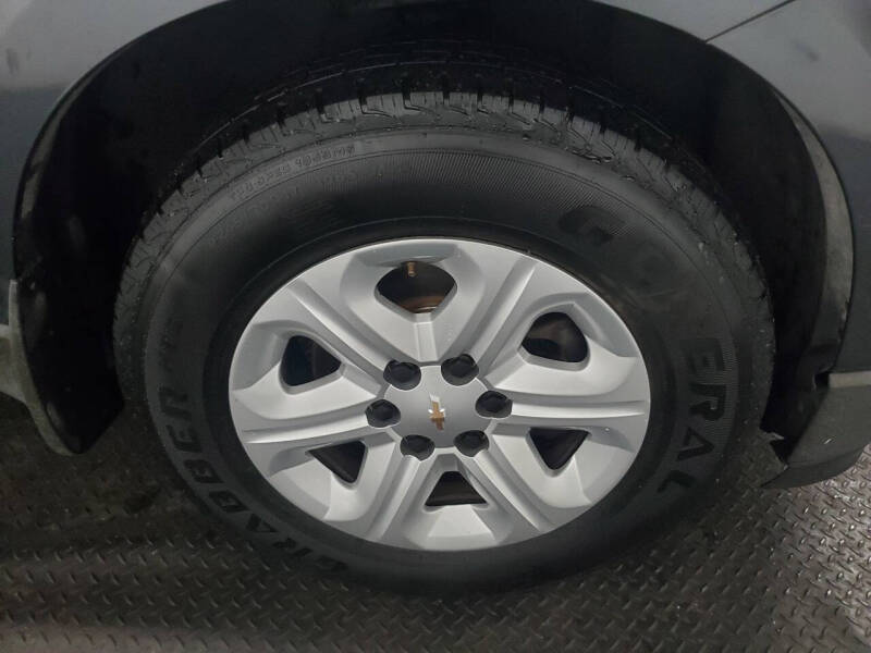 2011 Chevrolet Traverse LS