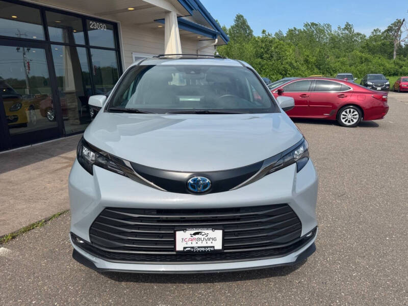 2023 Toyota Sienna Woodland Edition