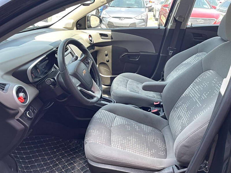 2019 Chevrolet Sonic LS Auto