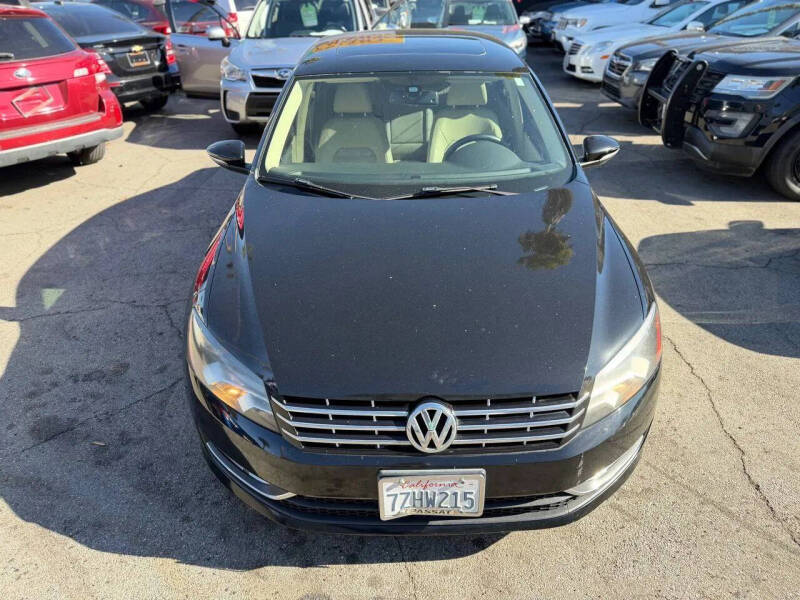 2012 Volkswagen Passat SEL Premium PZEV