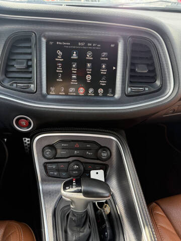 2016 Dodge Challenger SRT 392