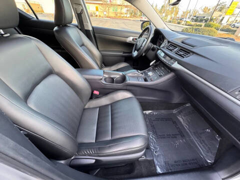 2011 Lexus CT 200h