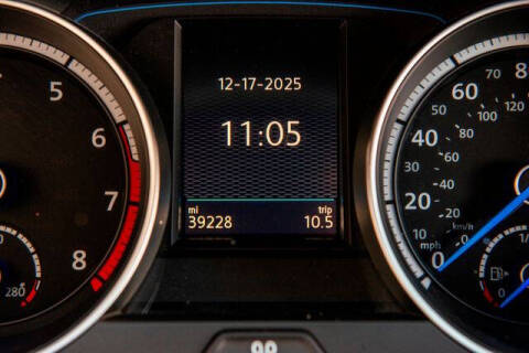 2017 Volkswagen Golf R 4Motion