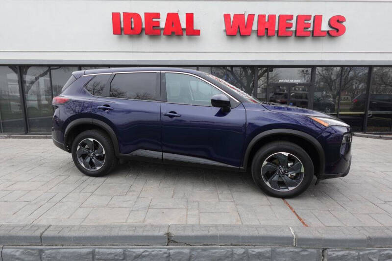 2024 Nissan Rogue SV's photo