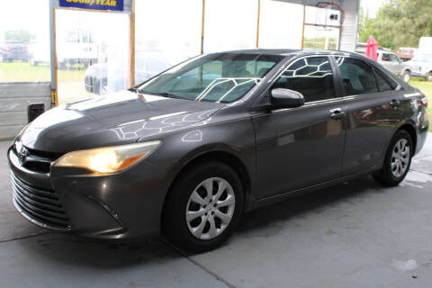 2016 Toyota Camry LE