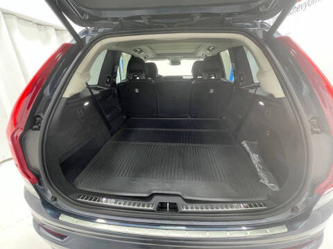 2023 Volvo XC90 B5 Core