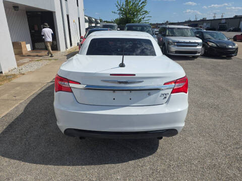 2011 Chrysler 200 S