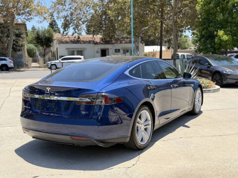 2015 Tesla Model S 70D