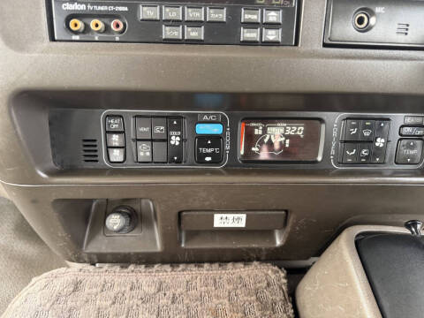 2000 Mitsubishi Rosa