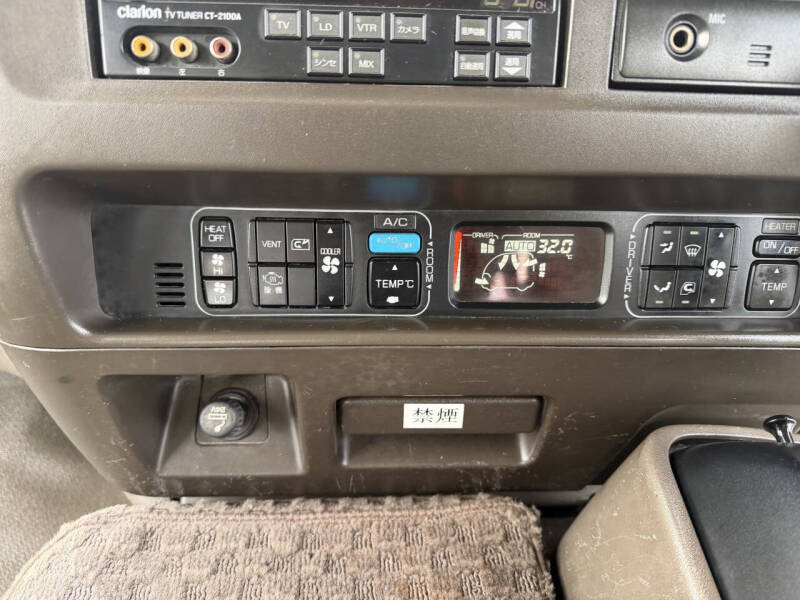 2000 Mitsubishi Rosa