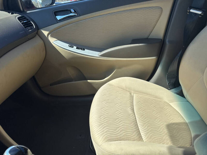 2014 Hyundai Accent GLS