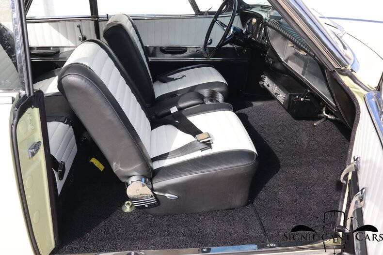 1962 Studebaker GT Hawk