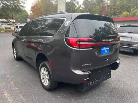2022 Chrysler Pacifica Touring L