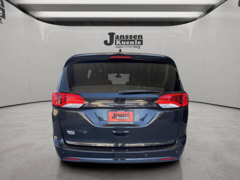 2019 Chrysler Pacifica Touring L Plus
