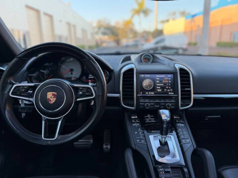 2015 Porsche Cayenne S