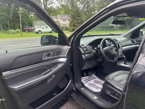 2017 Ford Explorer Sport