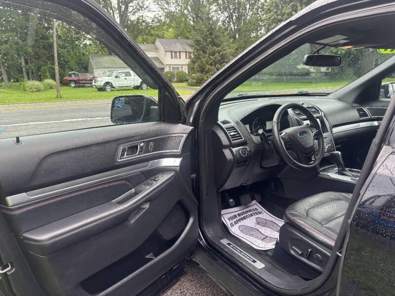 2017 Ford Explorer Sport