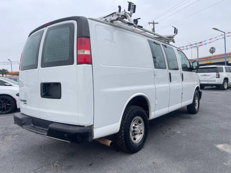 2016 Chevrolet Express 2500