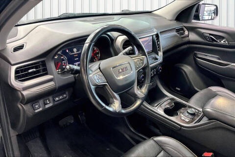 2022 GMC Acadia AT4