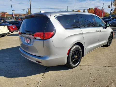 2017 Chrysler Pacifica Touring