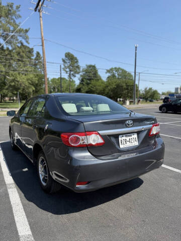 2011 Toyota Corolla LE