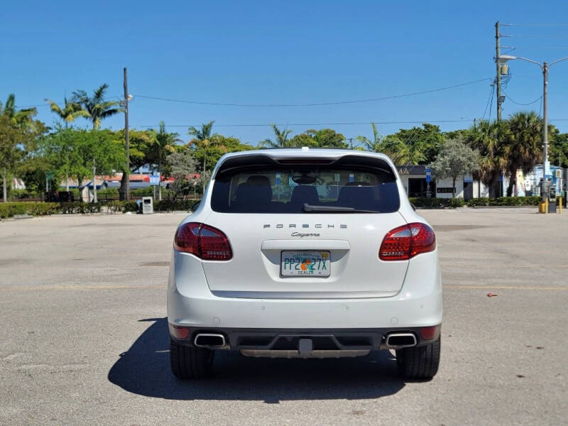 2014 Porsche Cayenne Platinum Diesel