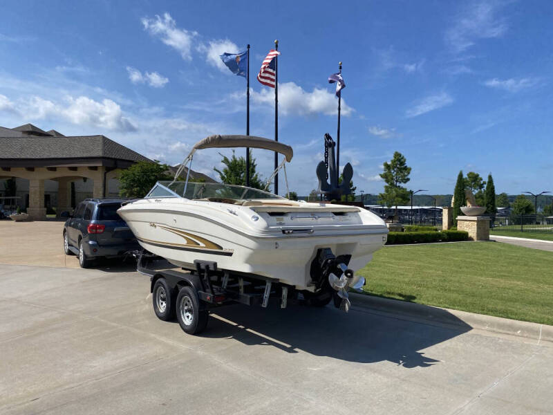2004 Sea Ray 270