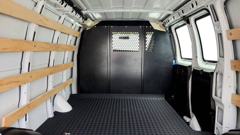 2025 Chevrolet Express 2500