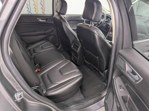 2021 Ford Edge Titanium