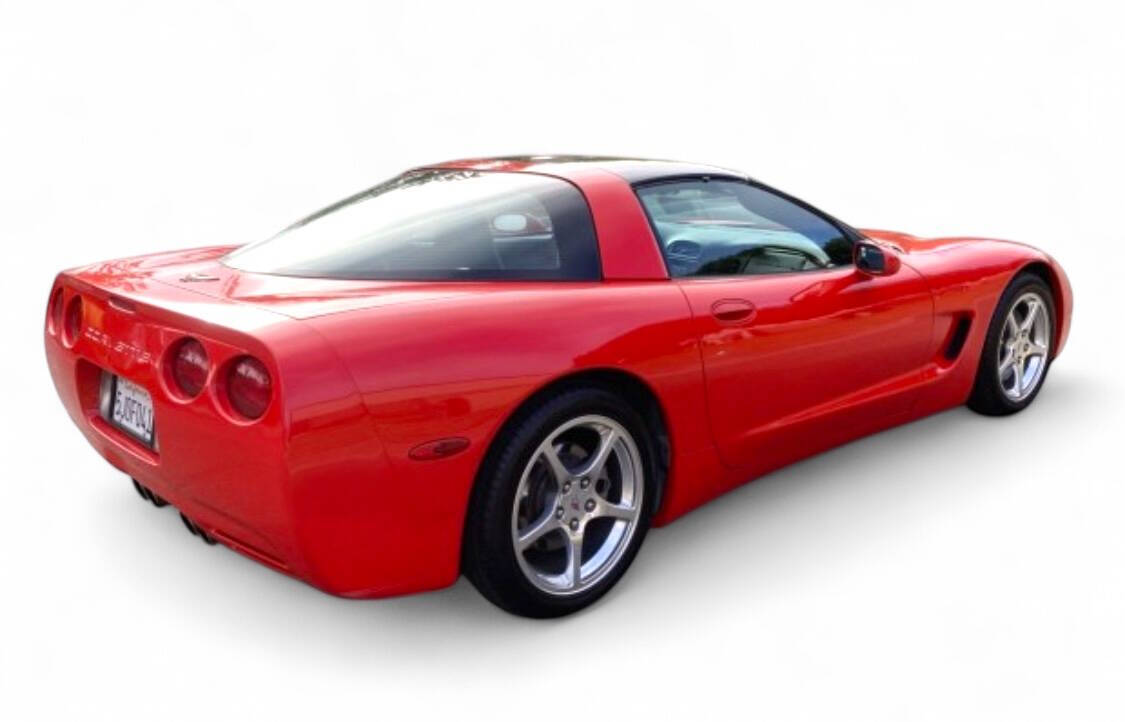 2004 Chevrolet Corvette 2