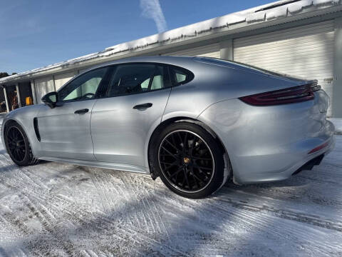 2017 Porsche Panamera 4S