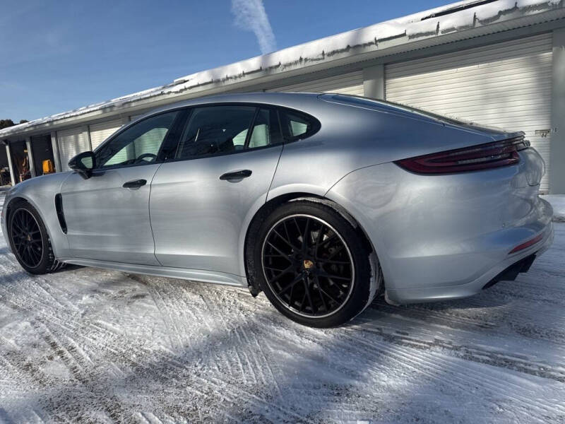 2017 Porsche Panamera 4S