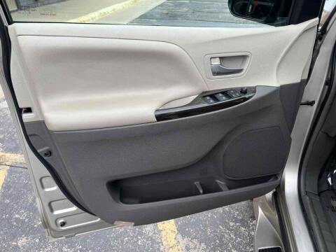 2016 Toyota Sienna