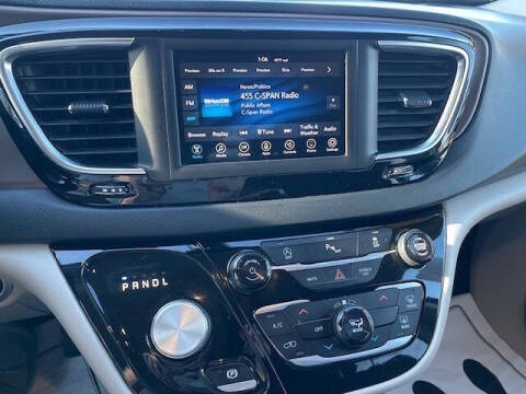 2020 Chrysler Voyager LXi