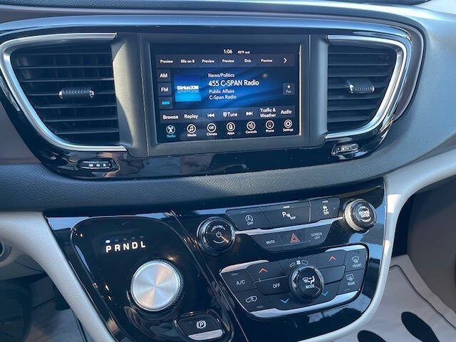 2020 Chrysler Voyager LXi