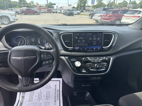 2023 Chrysler Pacifica Touring